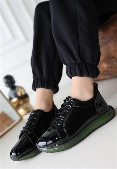 Piona Rugan Yeşil Tabanlı Spor Ayakkabı -Siyah