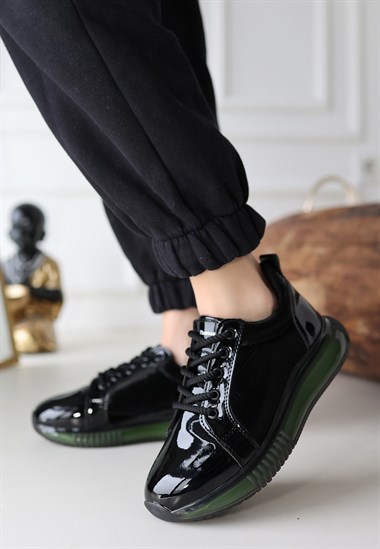 Piona Rugan Yeşil Tabanlı Spor Ayakkabı -Siyah