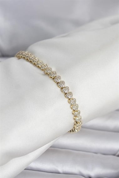 Pirinç Gold Renk Kalp Model Sıralı Zirkon Taşlı Kadın Bileklik