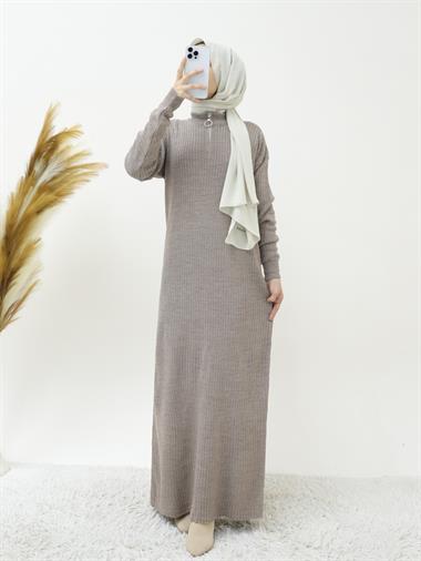 فستان تريكو طويل مضلع بياقة سحاب - بني فاتح