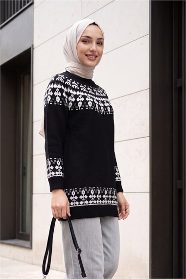 Yarım Boğazlı Desenli Triko Kazak  -Siyah