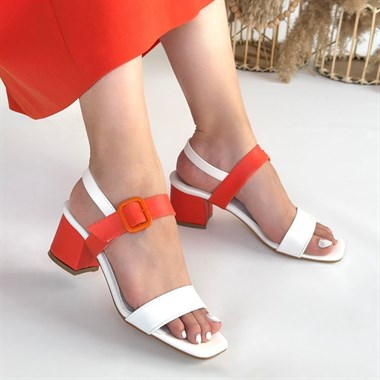 Year Cilt Turuncu Detaylı Topuklu Ayakkabı -Beyaz