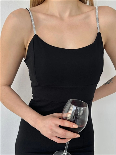 فستان قصير بحزام حجري مفصل - أسود