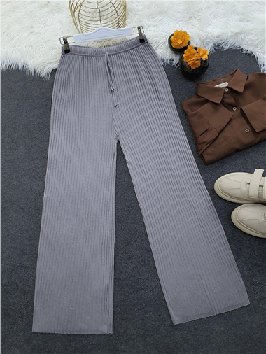 بنطلون فضفاض مضلع بتفاصيل دانتيل - رمادي