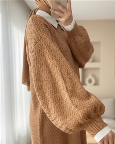 Womens Balloon-Sleeve Zigzag Patterned Knit Tunic - Tan