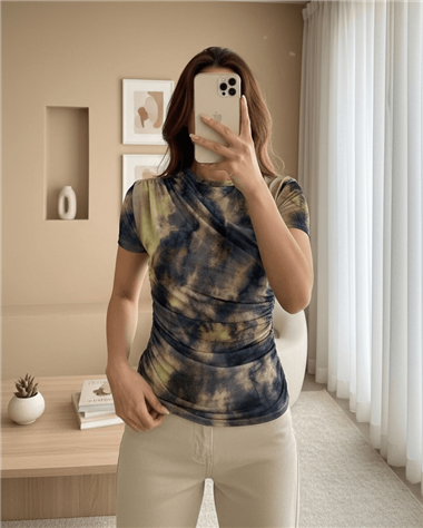 Bel Omuz Büzgülü Batik Baskı Sendy Bluz  -Yeşil