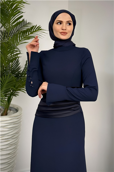 Beli Drapeli Kolu Düğmeli Krep Elbise -Laci