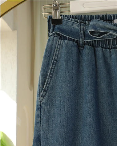 Beli Kuşaklı Lastikli Cepli Kot Pantolon -Laci