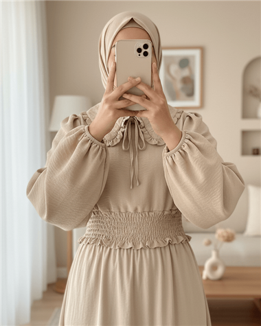 Beli Lastikli Bebe Yaka Uzun Kol Bluz   -Bej