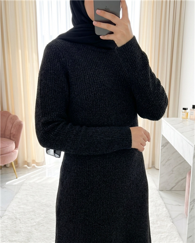 Bisiklet Yaka Beli Oturtmalı Yumoş Triko Elbise   -Siyah