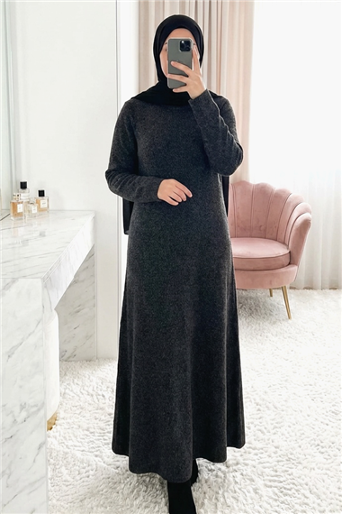 Bisiklet Yaka Beli Oturtmalı Yumoş Triko Elbise   -Siyah