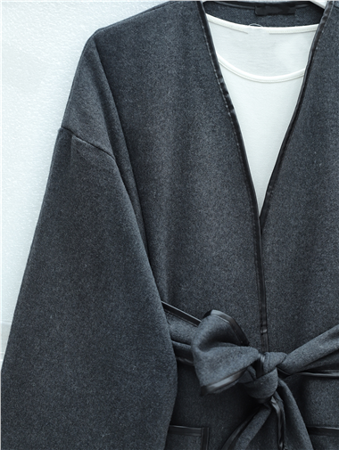 Biye Detaylı Çift Cepli Kuşaklı Kaşe Kimono -Füme