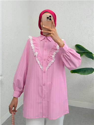 Boydan Düğmeli Önü Dantelli Fırfırlı Çizgili Gömlek -Pembe