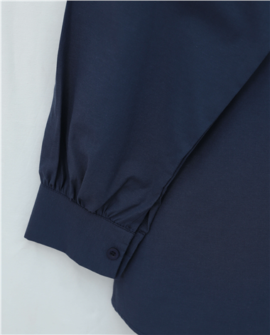 Broş Detaylı Gizli Düğmeli Poplin Gömlek -Laci