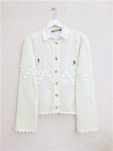 Çiçek Nakışlı Düğmeli Triko Hırka -Ekru