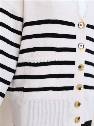 Çift Cepli Çizgili Düğmeli Hırka -Ekru