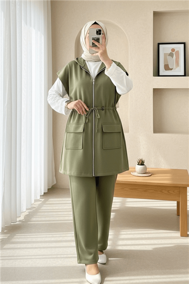 Womens Two-Pocket Zip-Up Elastic Detail Short-Sleeve Scuba Set - Khaki