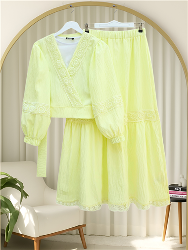 Dantel Detaylı Bağlamalı Kolu Lastikli Kraş Etekli Takım  -Açık Sarı