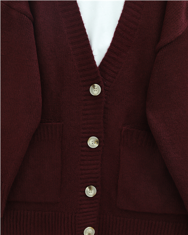 Womens Button-Front Two-Pocket Relaxed Knit Cardigan - Burgundy