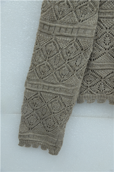 Düğmeli Desenli Ajurlu Triko Hırka  -Açık Kahve