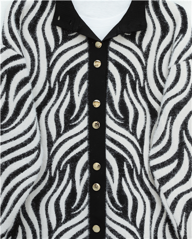 Düğmeli Zebra Desen Sakallı Triko Hırka -Siyah