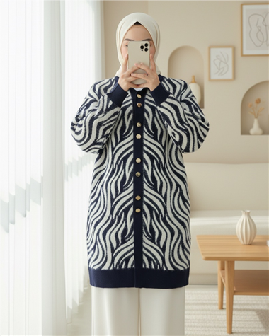 Düğmeli Zebra Desen Sakallı Triko Hırka -Laci