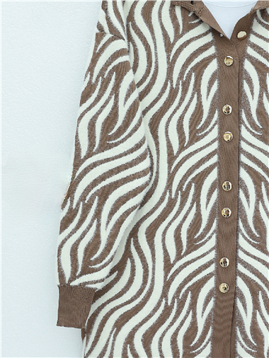 Düğmeli Zebra Desen Sakallı Triko Hırka -Açık Kahve