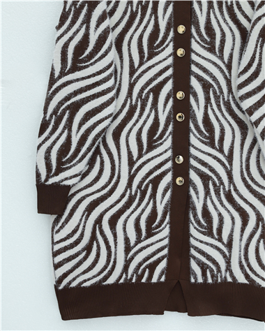 Düğmeli Zebra Desen Sakallı Triko Hırka -Kahve