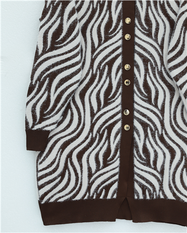 Düğmeli Zebra Desen Sakallı Triko Hırka -Kahve