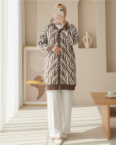 Düğmeli Zebra Desen Sakallı Triko Hırka -Açık Kahve