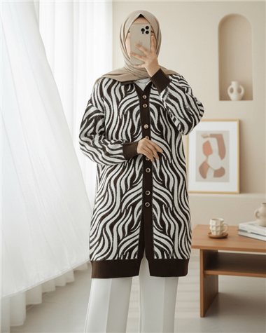 Düğmeli Zebra Desen Sakallı Triko Hırka -Kahve