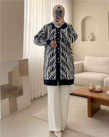 Düğmeli Zebra Desen Sakallı Triko Hırka -Laci