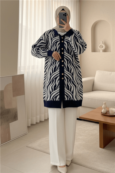Düğmeli Zebra Desen Sakallı Triko Hırka -Laci