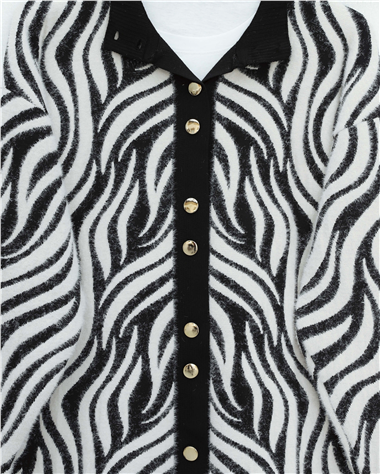 Düğmeli Zebra Desen Sakallı Triko Hırka -Siyah