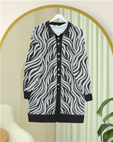 Düğmeli Zebra Desen Sakallı Triko Hırka -Siyah