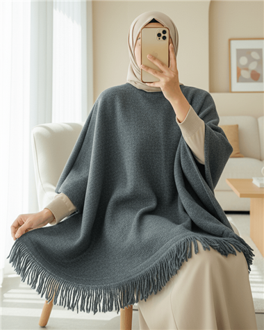 Eteği Püskül Detaylı Triko Panço  -Füme