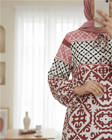 Geometrik Desenli Bağcıklı Kolu Lastikli Elbise -G.Kurusu