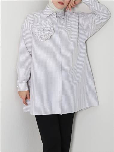 İnci Düğmeli Çizgili Broşlu gömlek  -Bej