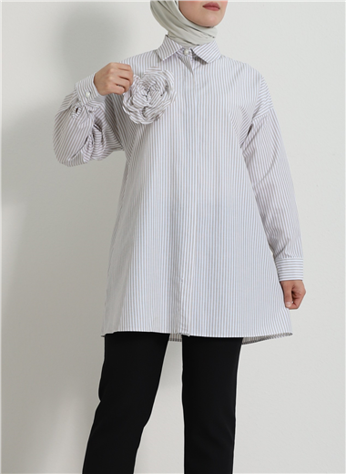 İnci Düğmeli Çizgili Broşlu gömlek  -Bej