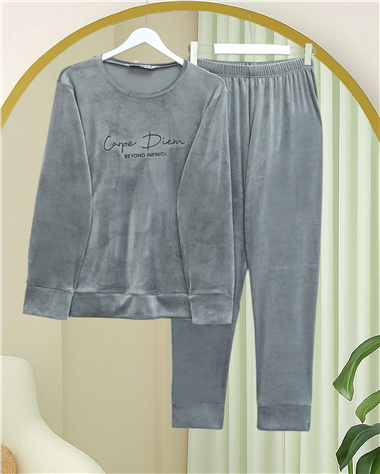 Kabartma Yazılı Fransız Kadife Pijama Takımı -Gri