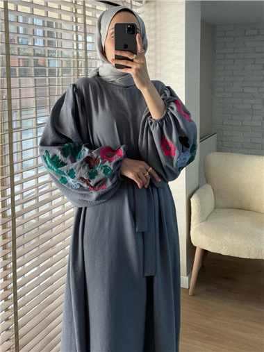 Kolları Balon Süzene İşlemeli Kemerli Elbise   -Gri