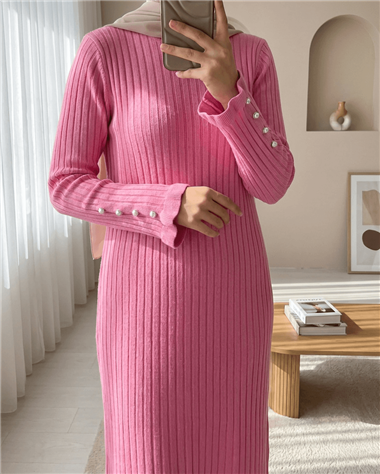 Kolları Düğmeli Eteği Fırfırlı Triko Elbise -Pembe