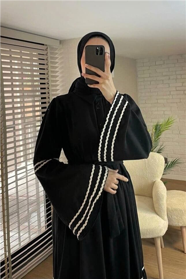Kolları ve eteği süzene işlemeli Parçalı Elbise  -Siyah