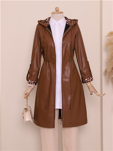 قبعة جلدية بغطاء رأس وأكمام مطوية وخصر دانتيل - أسمر ضارب للصفرة