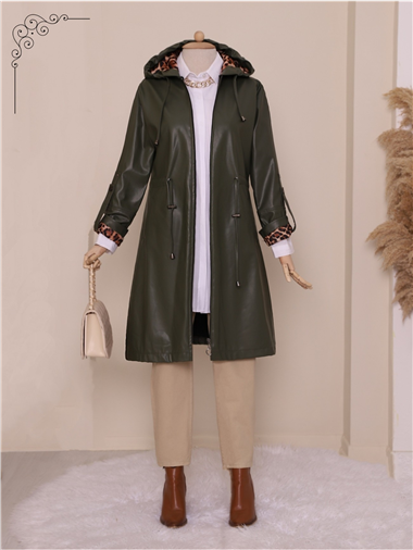 معطف جلدي بغطاء رأس وأكمام مطوية وخصر دانتيل - كاكي