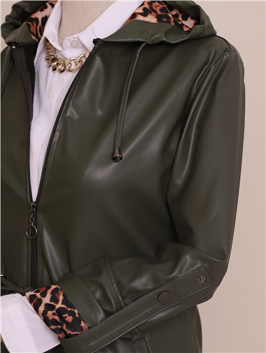 معطف جلدي بغطاء رأس وأكمام مطوية وخصر دانتيل - كاكي