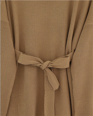 Kolu Katlamalı Beli Kemerli Yırtmaçlı Triko Takım  -Vizon