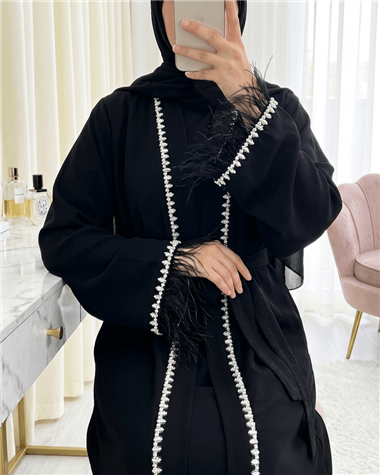 Kolu Tüylü Sıralı Taş Detaylı Kemerli Abaya -Siyah