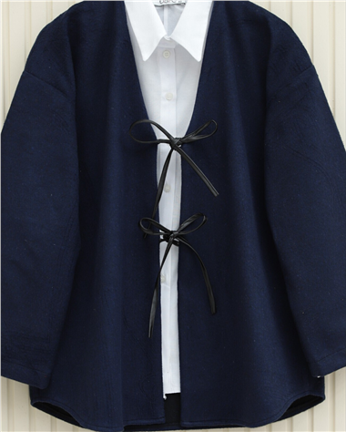 Önü Bağcıklı Oval Kesim Kaşe Kimono  -Laci