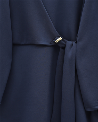 Önü Çapraz Bağlamalı Yırtmaçlı Scuba Takım  -Laci